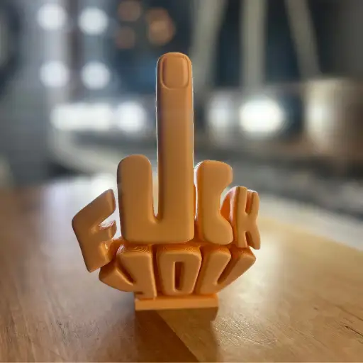 F.ck You Telefon Tutucu – Eğlenceli ve Şık Telefon Standı F.ck You Telefon Tutucu, eğlenceli tasarımıyla keyifli bir kullanım deneyimi sunarken aynı zamanda işlevselliğiyle öne çıkar. Telefonunuzu güvenle konumlandırmanıza olanak tanır ve şık görünümü sayesinde ev, ofis veya çalışma masası gibi farklı ortamlara kolayca uyum sağlar. Modern çizgilere sahip bu telefon standı, uzun süreli kullanımda dayanıklılık sağlarken masaüstü düzeninize de esprili bir dokunuş katar. Hem eğlenceli hem de pratik yapısıyla günlük hayatınızı kolaylaştırır. F.ck You Telefon Tutucu Özellikleri Eğlenceli ve dikkat çekici tasarım Telefonunuzu güvenle konumlandırma Ev, ofis ve çalışma masasına uyumlu Dayanıklı malzeme yapısı Hediye alternatifi olarak ideal Kullanım Alanları F.ck You Telefon Tutucu, masa başında çalışırken, video izlerken veya arama yaparken telefonunuzu sabit tutmak için mükemmel bir çözümdür. Eğlenceli tarzı sayesinde hediyelik eşya olarak da tercih edilebilir. İlham ve Keşif Daha fazla telefon standı ve dekoratif ürün görmek için Ürünler sayfasını ziyaret edebilir, güncel paylaşımlar için Instagram hesabımıza göz atabilirsiniz.